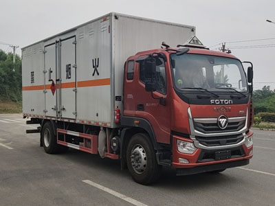 江特牌JDF5180XRYB6型易燃液體廂式運(yùn)輸車(chē)
